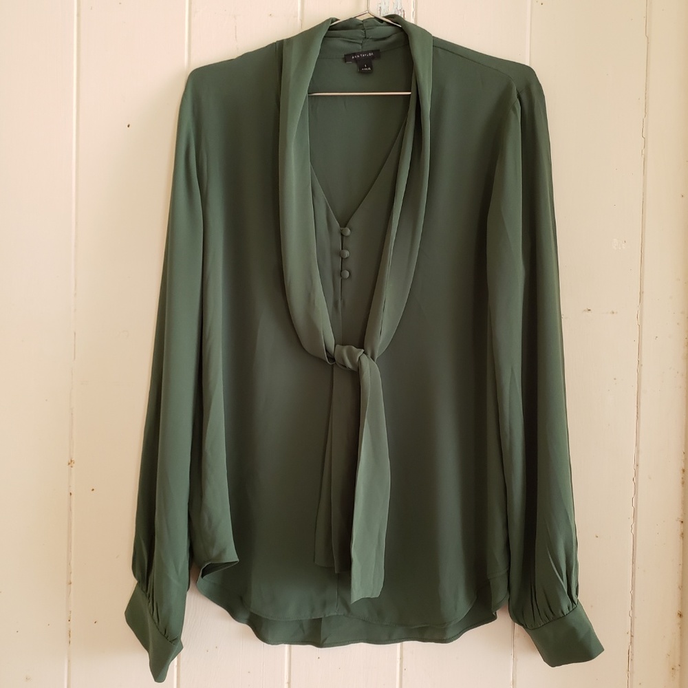 Ann Taylor Pussybow Blouse, S, Green